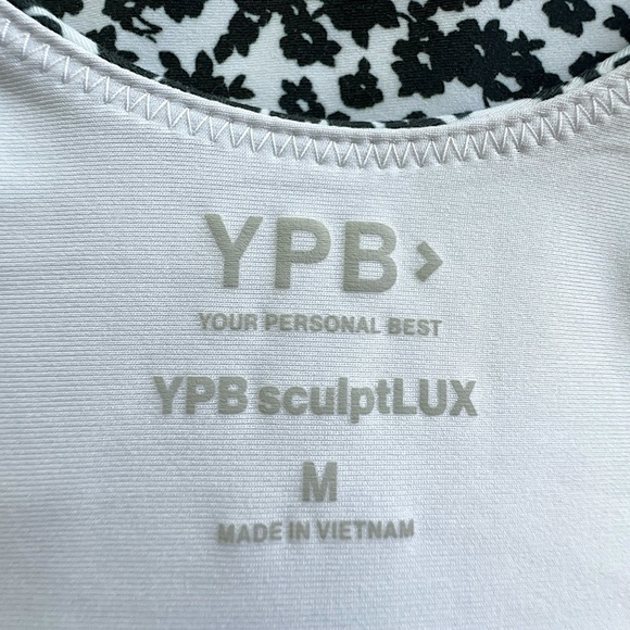 ABERCROMBIE YPB SCULPTLUX ACTIVE DRESS LIKE NEW BLACK WHITE FLORAL | MEDIUM - Picture 11 of 12